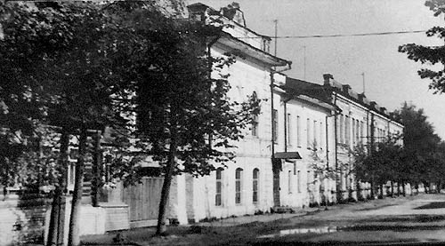 Елатомская средняя школа. Фото 1978 г.