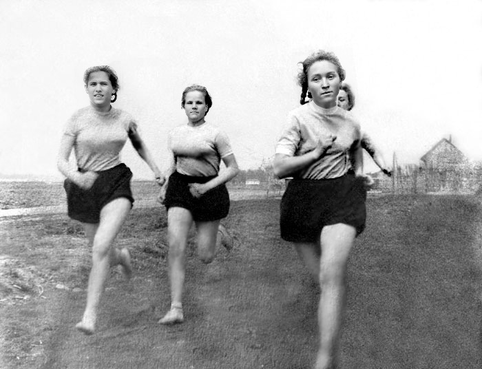 Спортивные соревнования в Елатьме. Фото 60-х годов ХХ века.><br>
 </p>
		<p style=